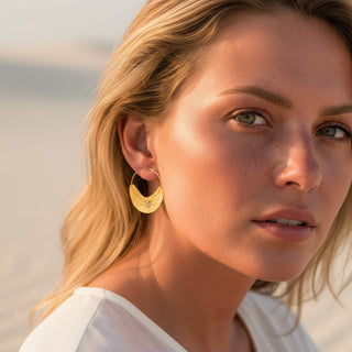 Hand-Hammered Gold Hoop Earrings with Pearl Cluster
