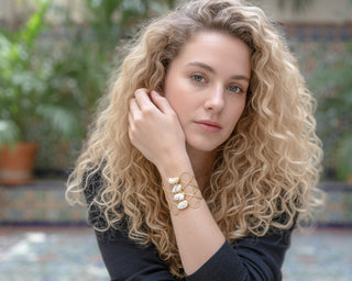 Honeycomb Pearl Gold Open-Link Cuff with Natural Keshi Pearls