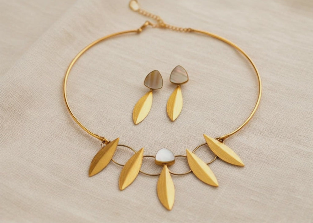 gold leaf necklace
